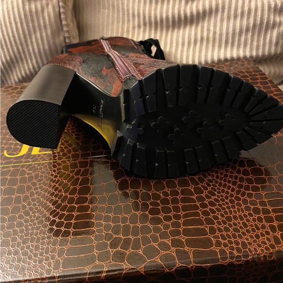 Major (Oxblood) Camo Calf Hair Boot. Size 37 (US Women’s size 6.5-7). - Picture 3 of 4